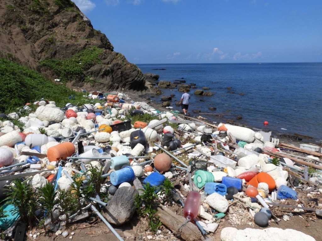 Tsushima is a place where plastic waste is causing serious pollution of the ocean and coastlines.