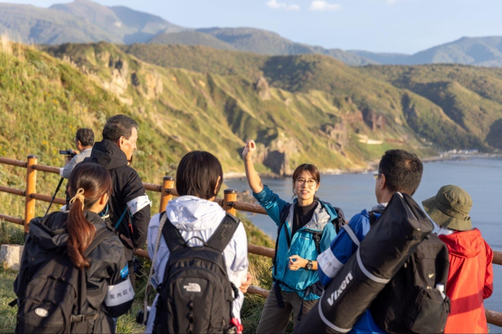 HAKOTAN海森学校が開催している神威岬エコツアーでは、小山さんがガイドを担当 